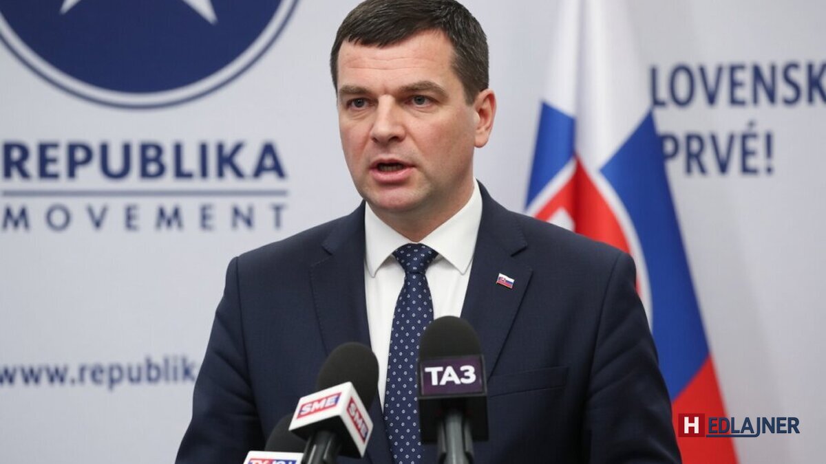 Uhrík: Republika by podporila zmenu ústavy o referende