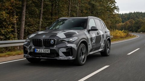BMW iX5 Hydrogen vyrazil na verejné cesty